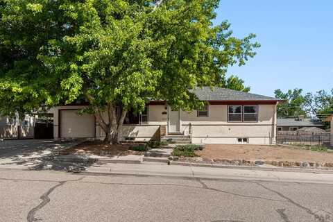 1812 Comanche Rd, Pueblo, CO 81001