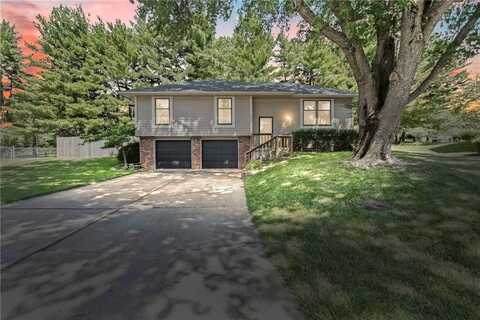 1413 SE 1st Terrace, Lees Summit, MO 64063