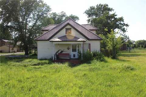 7398 SE 70th Street, Riverton, KS 66770