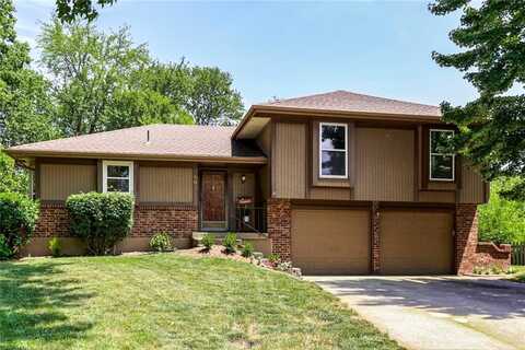 503 SE Brownfield Drive, Lees Summit, MO 64063