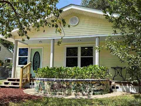4 Ruberia Ave, Pensacola, FL 32507