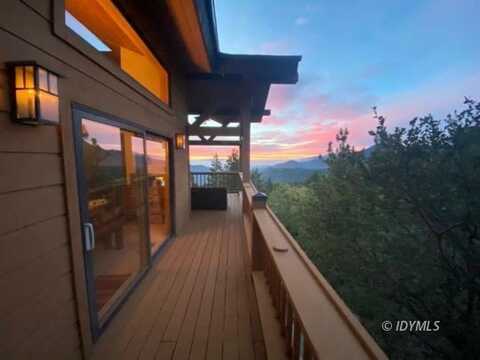 53025 Cedar Crest DR, Pine Cove, CA 92549