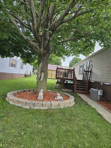 17 Summary st, IowaCity, IA 52240