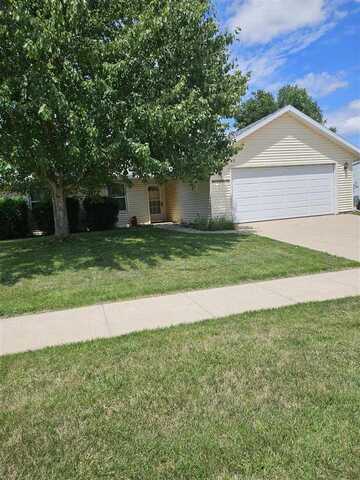 480 Maddie Ln, Tiffin, IA 52340
