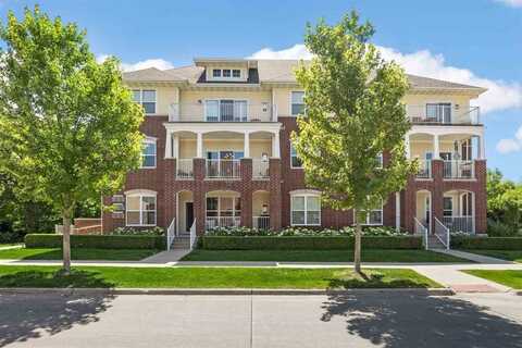 1138 Swisher St, IowaCity, IA 52245
