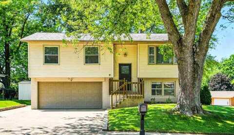 605 Wheaton Rd, IowaCity, IA 52246
