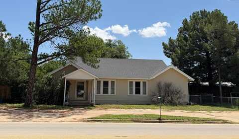 724 Hickory St, Colorado City, TX 79512