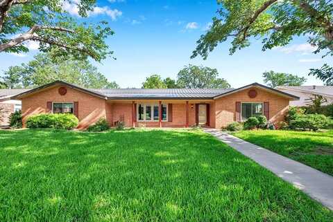 2806 Auburn Dr, Midland, TX 79705