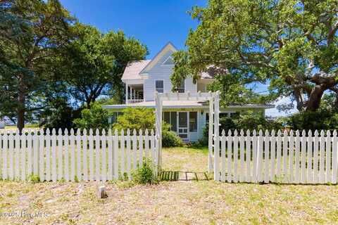 142 Rush Point Road, Harkers Island, NC 28531