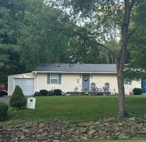 218 Woodlawn Circle, Howard, OH 43028