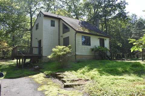 2157 Deer Track Drive, East Stroudsburg, PA 18302