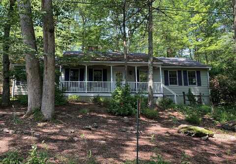 115 Sweet Fern Lane, Buck Hill Falls, PA 18323