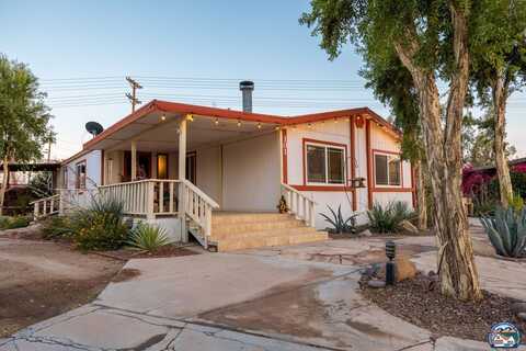 225 Wake Ave, El Centro, CA 92243