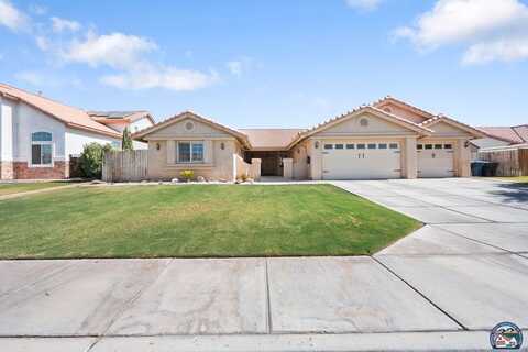 533 Mesquite St, Imperial, CA 92251