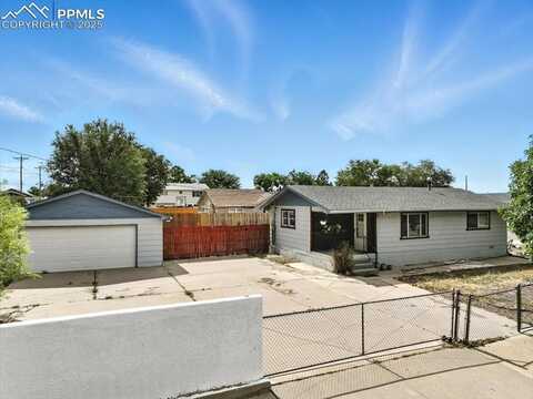 2402 W 17th Street, Pueblo, CO 81003