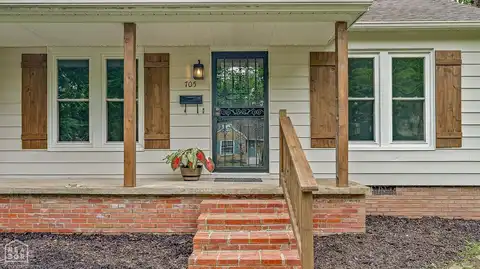 705 W College Avenue, Jonesboro, AR 72401