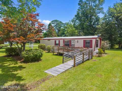 101 S Highland Court, Holly Ridge, NC 28445