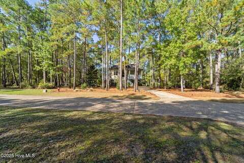 242 River Woods Drive, Wallace, NC 28466