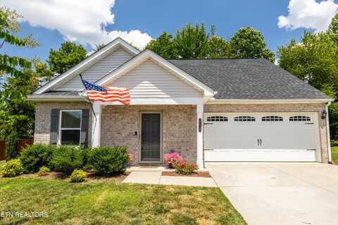 712 Sandpiper St, Maryville, TN 37801