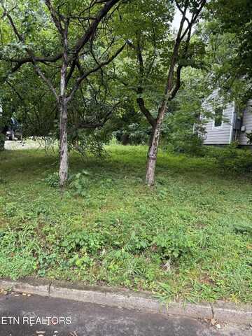 4216 Mccalla Ave, Knoxville, TN 37914