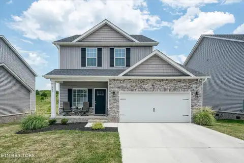 115 E Fortenberry St, Oak Ridge, TN 37830