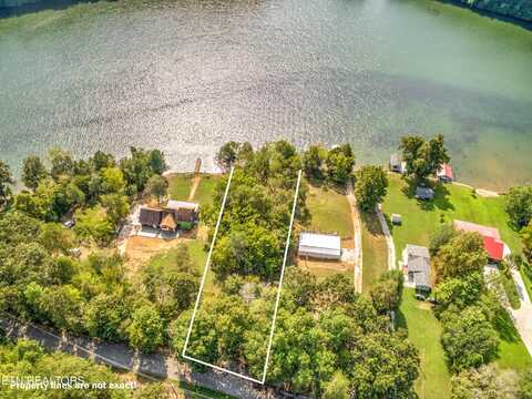 410 Lakecrest Drive, Harriman, TN 37748