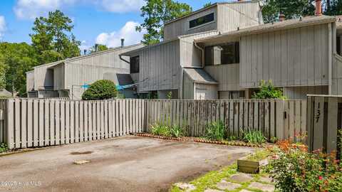 137 Mallards Cove, Vass, NC 28394