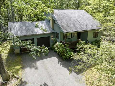 216 Canterbrook Drive, Lords Valley, PA 18328