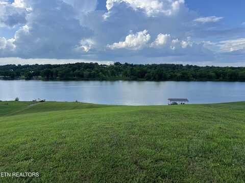 488 Silent River Lane, Loudon, TN 37774