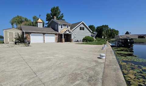 249 Ems B20c2 Lane, Pierceton, IN 46562