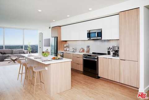 11750 SW Wilshire Blvd, Los Angeles, CA 90025