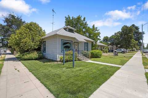 920 Main Street, Visalia, CA 93291