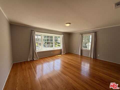 2515 Canyon Dr, Los Angeles, CA 90068