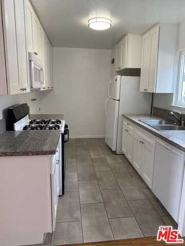 4252 Woodlawn Ave, Los Angeles, CA 90011