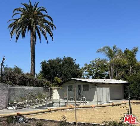 16909 Scenic Pl, Pacific Palisades, CA 90272
