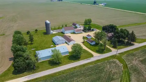 10225 N Brookville, SHANNON, IL 61078
