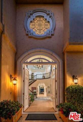 2286 Worthing Ln, Los Angeles, CA 90077