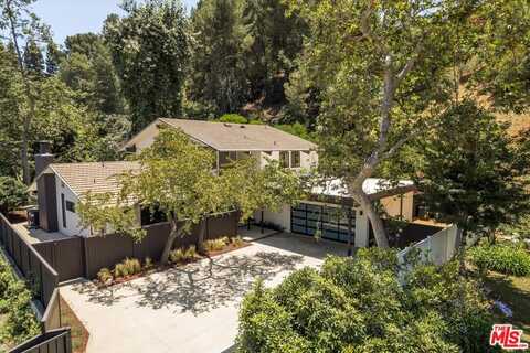 2313 Banyan Dr, Los Angeles, CA 90049