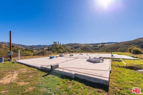 2397 Stokes Canyon Rd, Calabasas, CA 91302