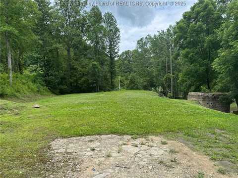 4601 Clay Highway, Clay, WV 25043
