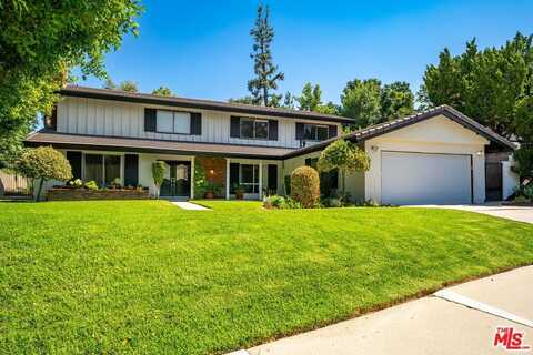22619 Town Crier Rd, Calabasas, CA 91302
