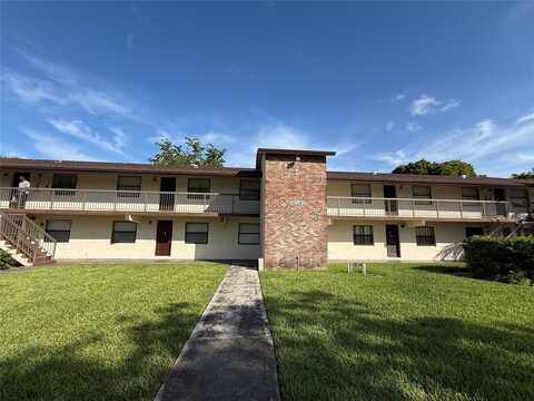 6040 N Shakerwood Cir, Tamarac, FL 33319