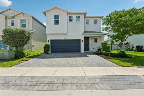 1910 Harding St, Lake Worth, FL 33460