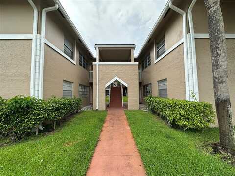 10222 Twin Lakes Dr, Coral Springs, FL 33071
