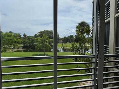 3507 Oaks Way, Pompano Beach, FL 33069