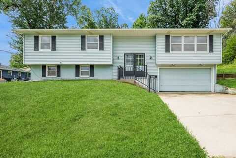 2029 Knollshire Rd NE, Cedar Rapids, IA 52402