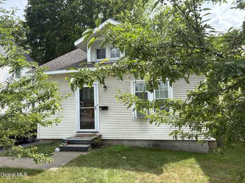 616 Kenwood Avenue, Bethlehem, NY 12054