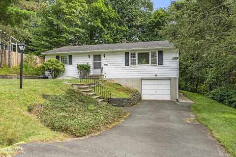 9 Hillside Road, Schaghticoke, NY 12182