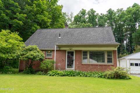 98 Meadowbrook Road, Saratoga Springs, NY 12866