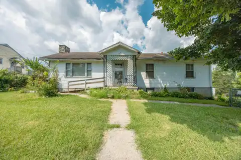 215 Harmon Street, Paris, KY 40361